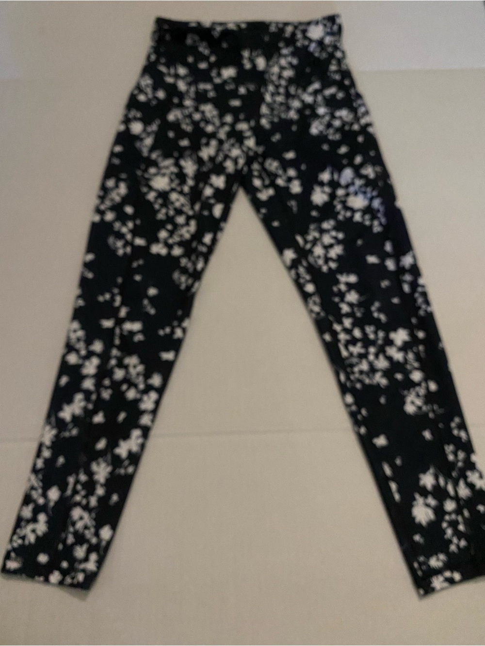 Ideology Black & White Floral Jogger Lounger Women's Size Small
